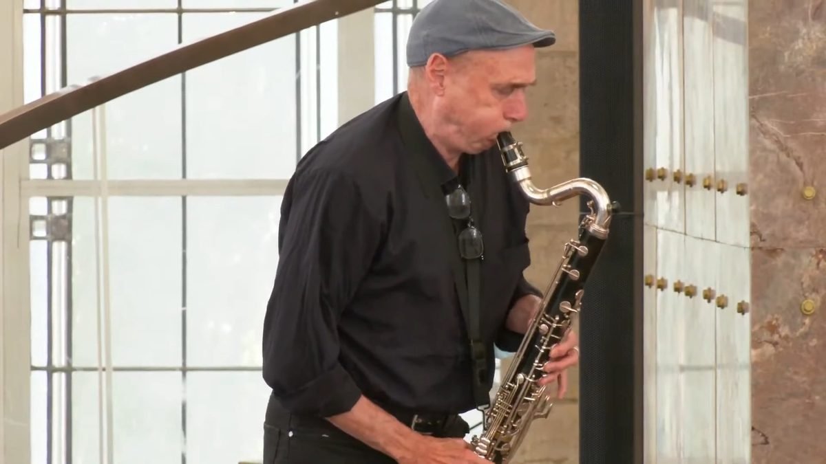 Hans Koch playing bass clarinet